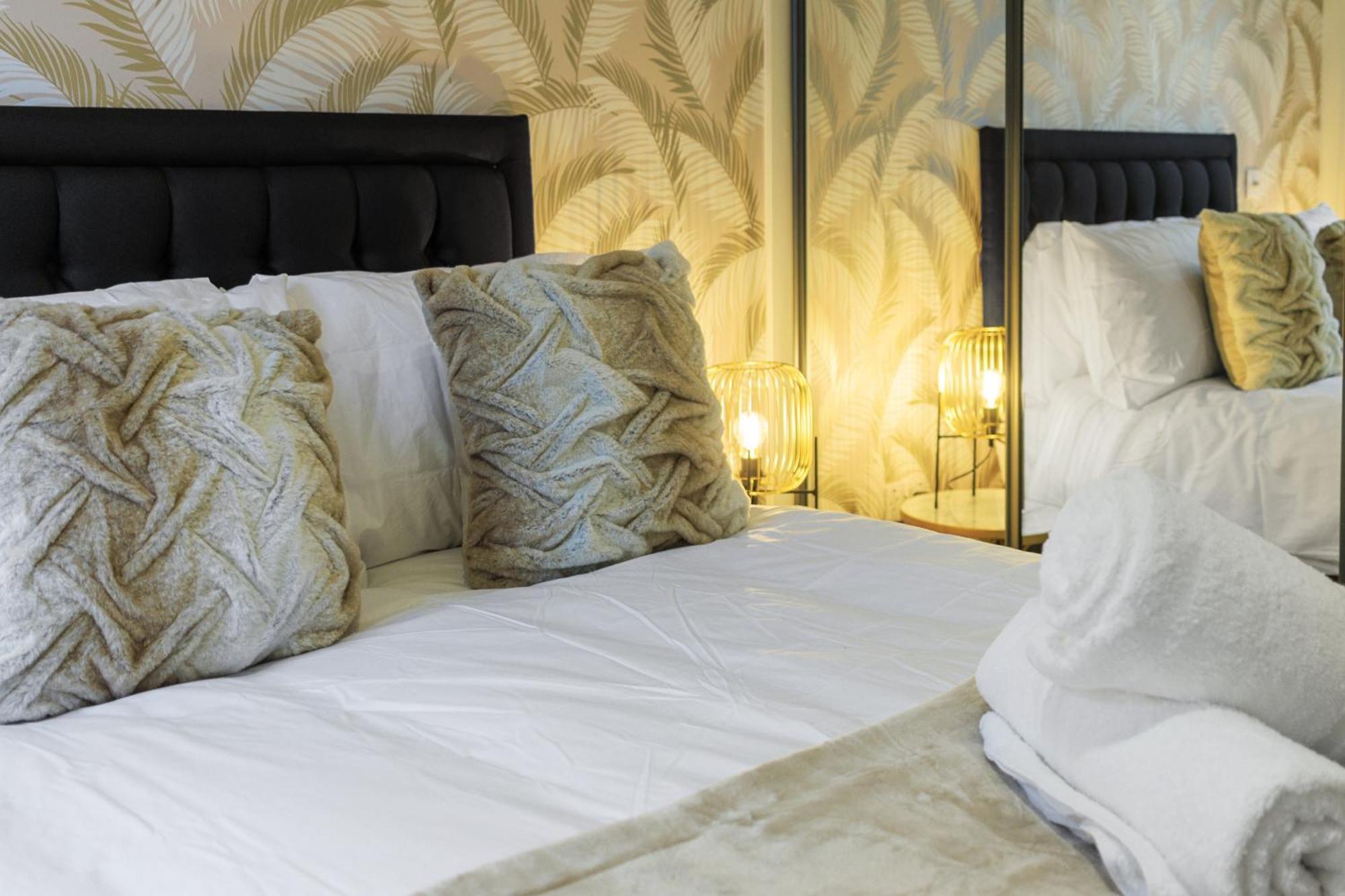 דירות אקסטר Linacre 1&2 - One And Two Bed Flat Behind The Cathedral With Free Parking And Fast Wifi חדר תמונה